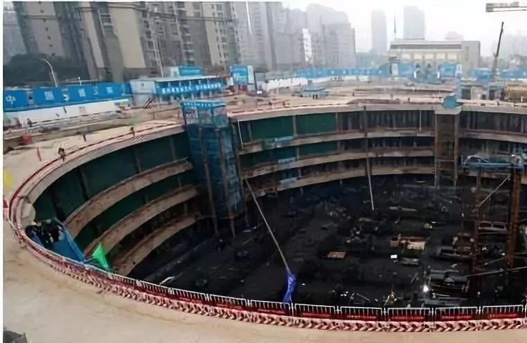 工地突發(fā)塌方怎么辦？深基坑安全管理怎么做？